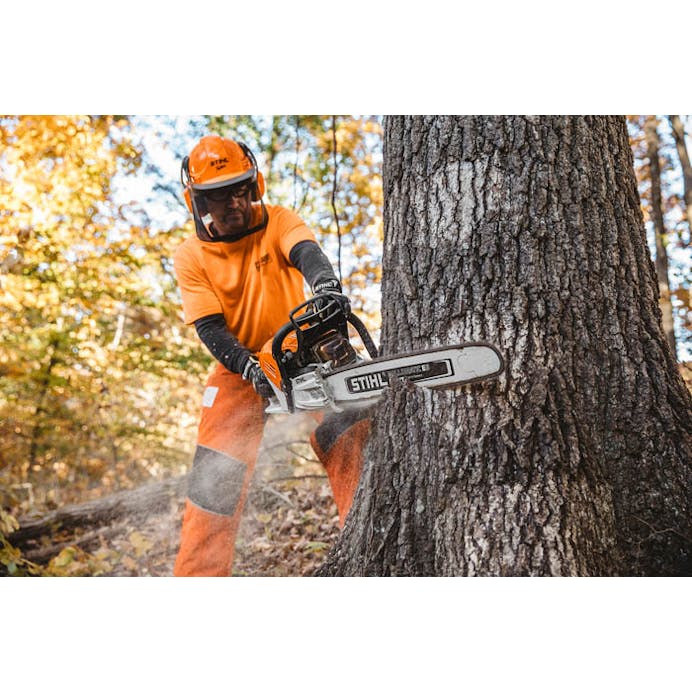STIHL® MS 500¡ with 25 Inch Bar and Chain