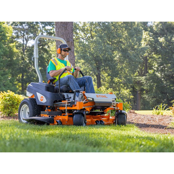 STIHL® RZ 560 Briggs & Stratton 27 HP 60